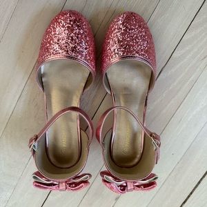 Brand new girls size 3 pink glitter kitten heel shoes! They are adorable!